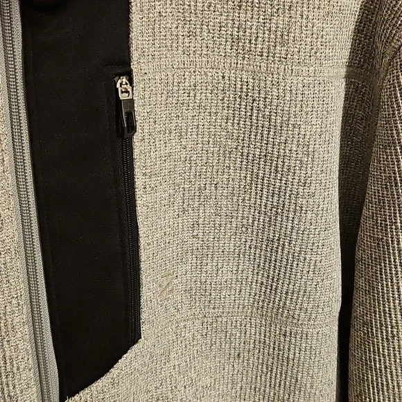 IZOD Fleece Zip-Up XL - Picture 4 of 6